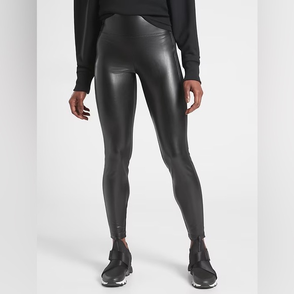 Athleta Pants - NWT Athleta Delaney Gleam Tight